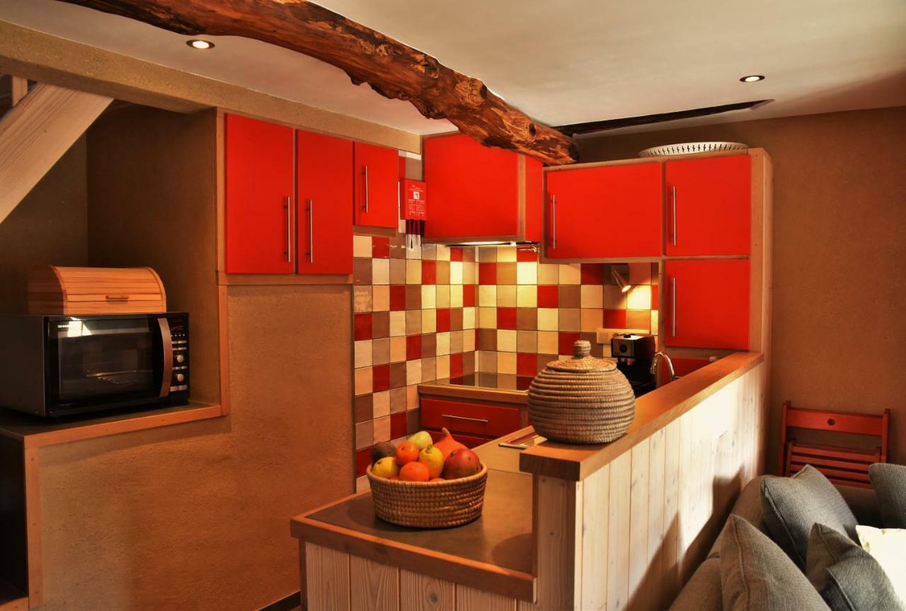 Les Houx De Mathieu Villa Engis Exteriör bild