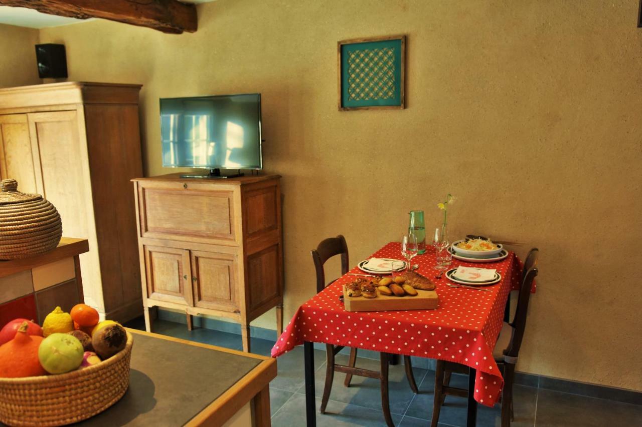 Les Houx De Mathieu Villa Engis Exteriör bild